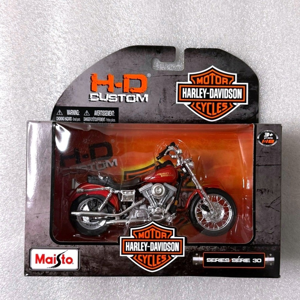 Maisto H-D Custom Harley-Davidson Series 30 Red Die-Cast Motorcycle 1:18 Scale